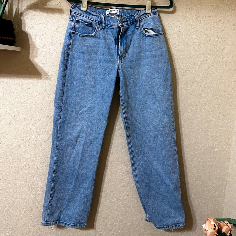 Abercrombie low waist jeans size 26 2s